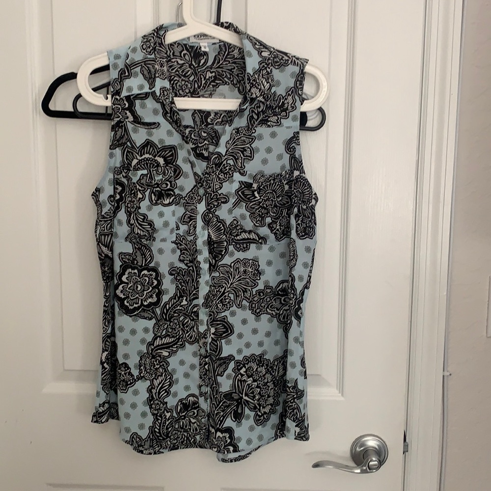 ☀️EXPRESS SLEEVELESS PORTOFINO SHIRT
